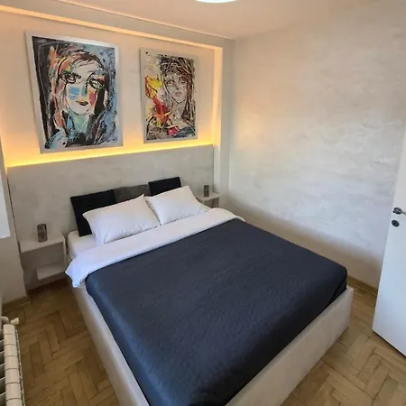 Arena Lux Apartament *